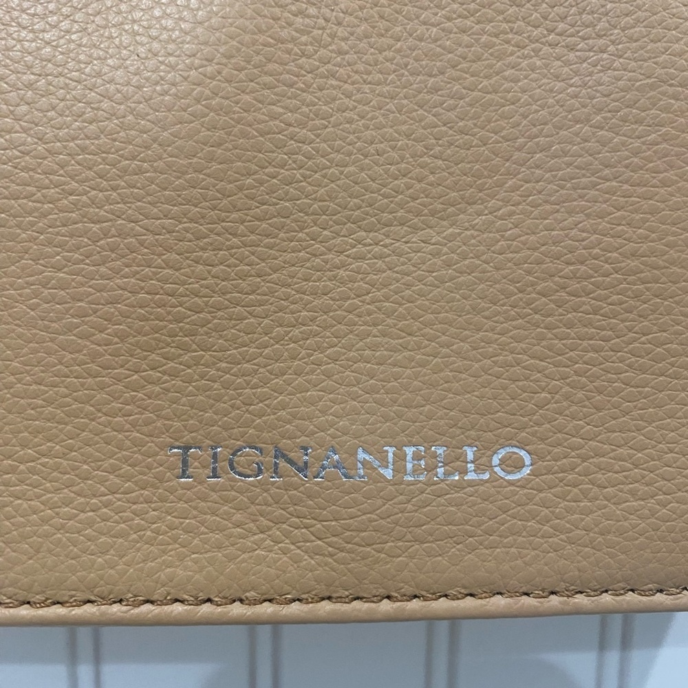 NWOT Tignanello Slim Cellphone Crossbody Leather; color: Honey Tan - Picture 3 of 13